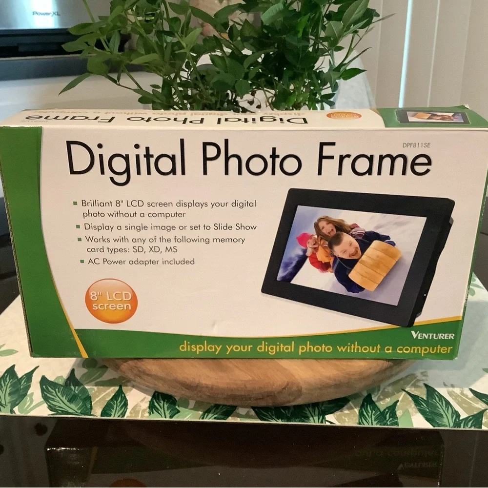 Black Digital Photo Frame
